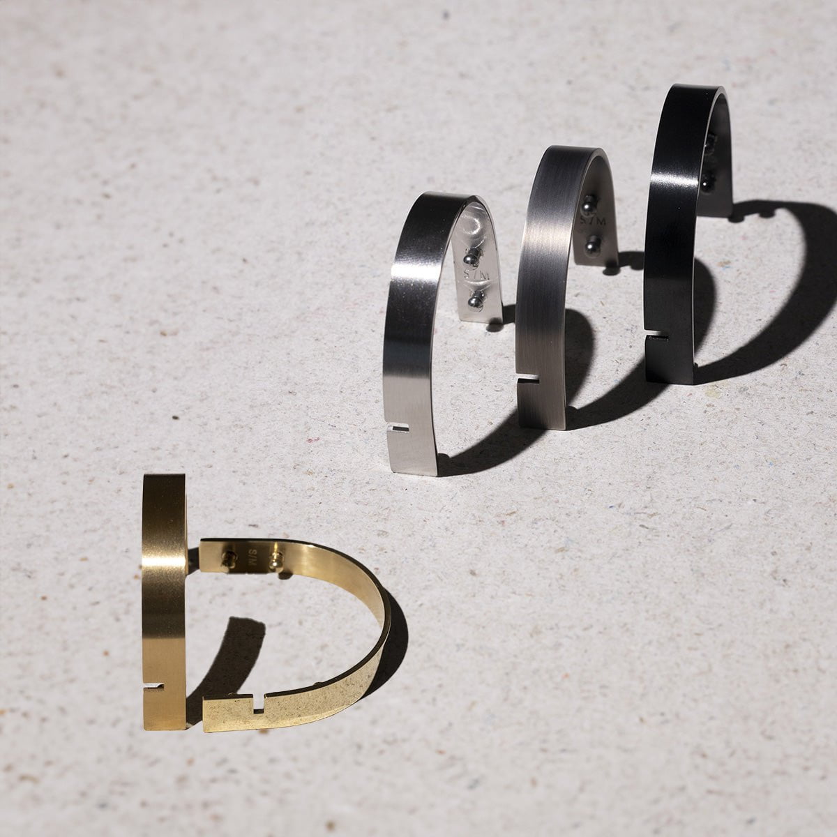 Selection de la finition du fermoir demi-jonc U'TURN