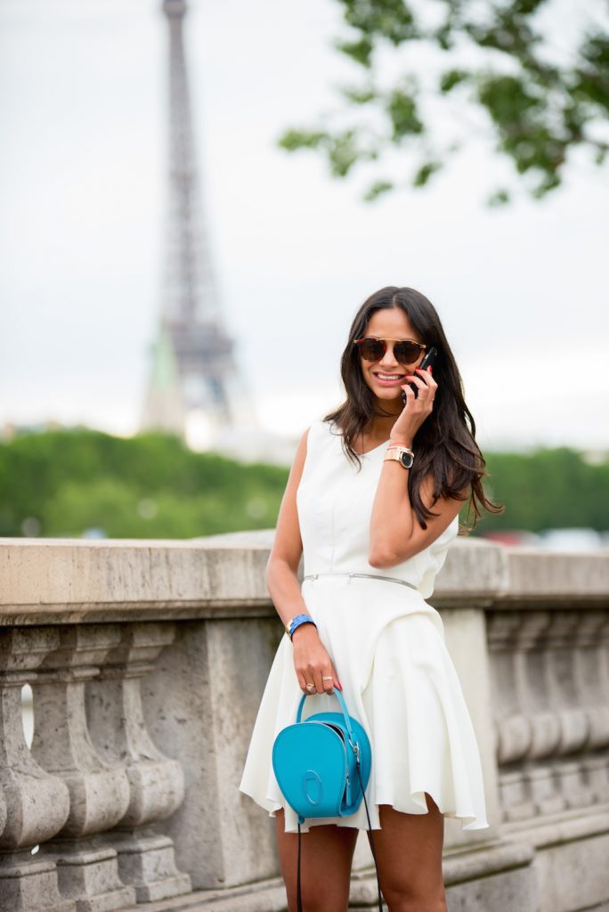 femme parisienne portant une manchette additive ursul