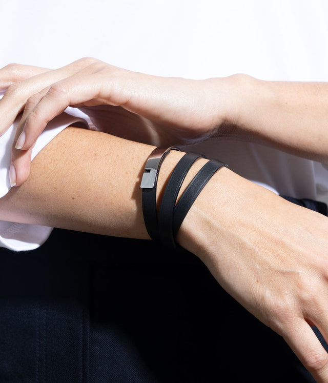 Leather bracelet in duo - Black & Fawn | U-TURN