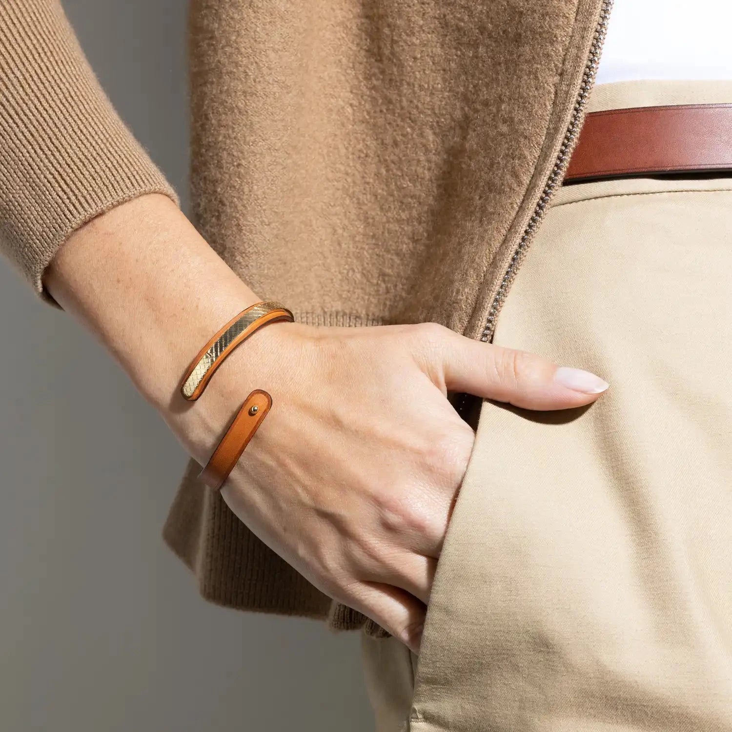 bracelet cuir femme or URAEUS.8