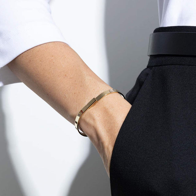 Gold women bangle | SATURNE.5